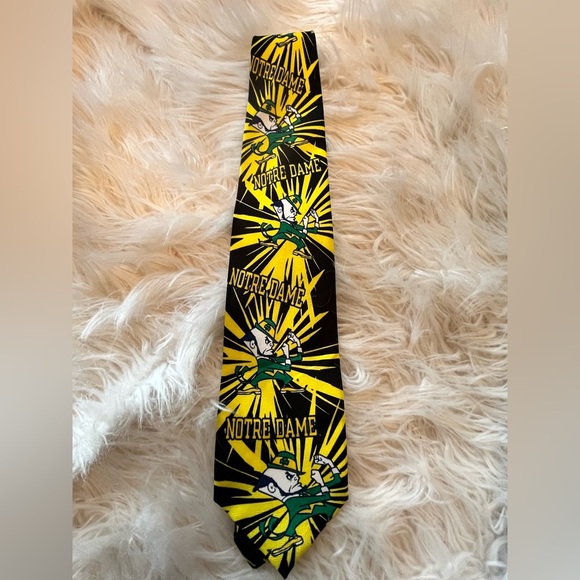 Vtg. University Of Notre Dame Fighting Irish Mascot Neck Tie 1998 - Picture 1 of 5